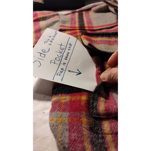 So Woman's Pink Plaid Wool Blend Shacket Size XL Cropped Slash Pockets Buttons - Picture 9 of 13